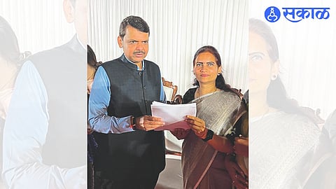 While giving a statement to the Deputy Chief Minister, Union Minister of State Dr. Dr. Bharti Pawar