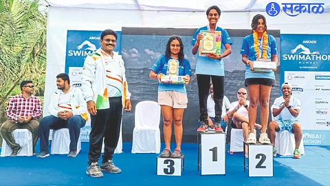 Shravani Desai with the medal