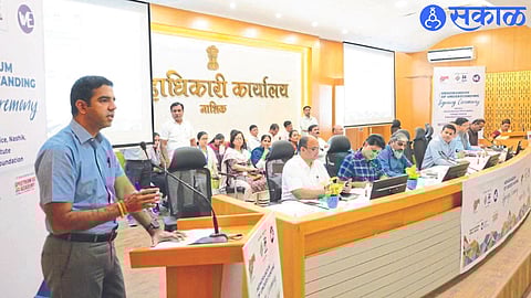 Collector Jalaj Sharma speaking at the Election Literacy Board meeting. Neighbor Dr. Shashikant Mangarule, Jitin Rahman