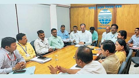 Pimpri News : इंद्रायणी नदीला ‘फेस’; उद्योगांसाठी प्रक्रियायुक्त सांडपाणी वापरण्याचे आवाहन