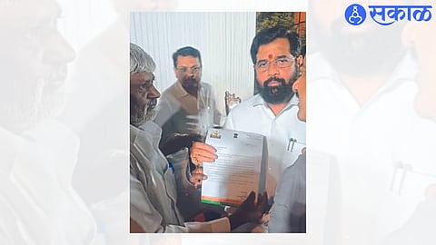 MLA Dilip Borse giving a statement to Chief Minister Eknath Shinde and Deputy Chief Minister Devendra Fadnavis regarding Baglan taluka being declared drought prone.