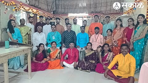 Deputy Postmaster Dr. present at the program organized at the post office. Chetan Nikam, Shyamkant Sonawane and staff.