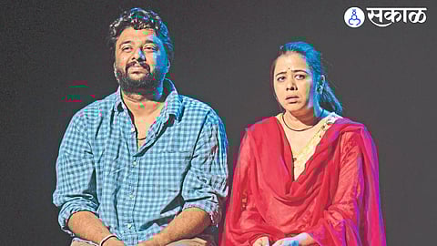 Scenes from the play 'To Rajahans Ek'