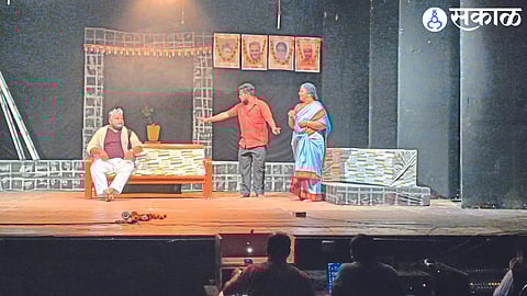 play Khel Mandiyela.