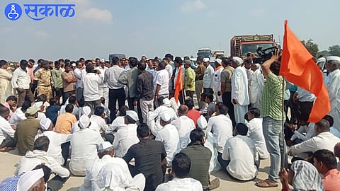 case has filed against farmers protesting at Samruddhi mahamarg nashik news