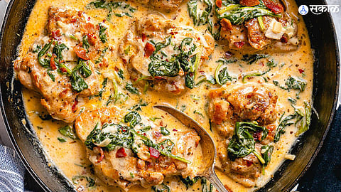 Butter Garlic Chicken Recipe : न्यू इयर पार्टीसाठी काय बनवायचंय सुचत नाही? ट्राय करा टेस्टी बटर गार्लिक चिकन