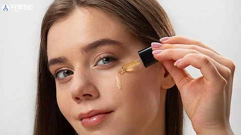 Olive Oil for Skin : झोपण्यापूर्वी चेहऱ्याला लावा ऑलिव्ह ऑईल, ग्लोइंग स्किनसह मिळतील अनेक फायदे