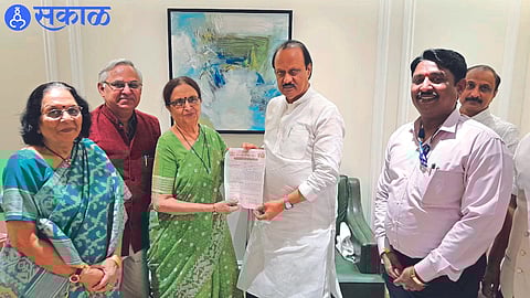 While inviting Deputy Chief Minister Ajit Pawar to the Sahitya Samela, Prof. Usha Tambe, Prof. Dr. Ujjwala Mehndale, Prof. Dr. Narendra Pathak.