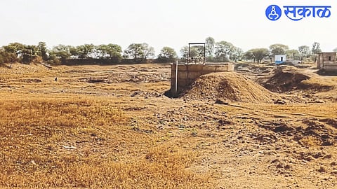 Wells of water supply scheme in 'Karla' dam and 'Karla' dam lying dry.