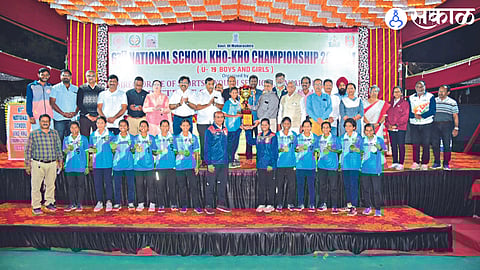 National School Kho-Kho Championship winning boys and girls team. On recognition of attending the Neighbor Prize Distribution Ceremony.