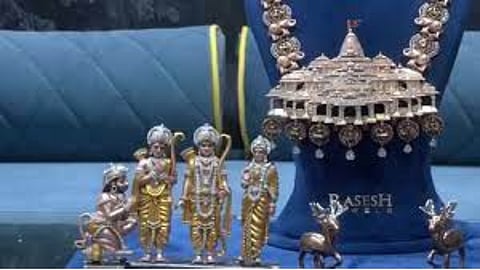 diamond necklace on theme of Ram temple in Surat using 5000 diamonds 2 kg silver watch video