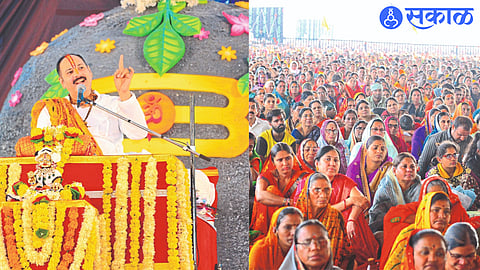 Crowd of devotees gathered at shiv maha puran katha