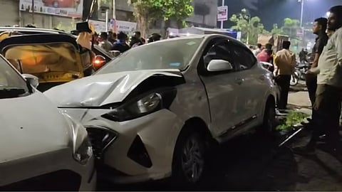 Three people killed 3 seriously injured after a drunk driver hit seven vehicles Ulhasnagar Accident
