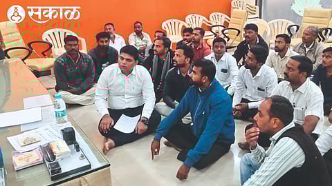 Farmers protesting under the leadership of Yatin Kadam on Monday to get the due amount from the market committee.