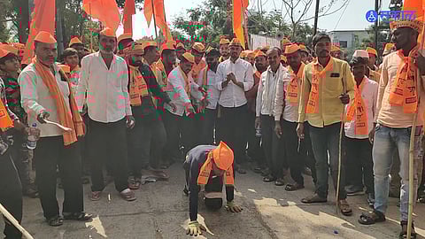 maratha reservation to hear manoj jarange patil a youth came from aushi on knee