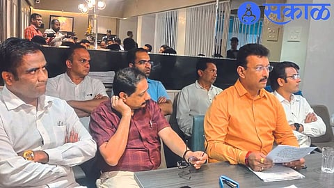 An inquiry will be conducted through Billboard Scam Committee in Municipal Corporation nashik news