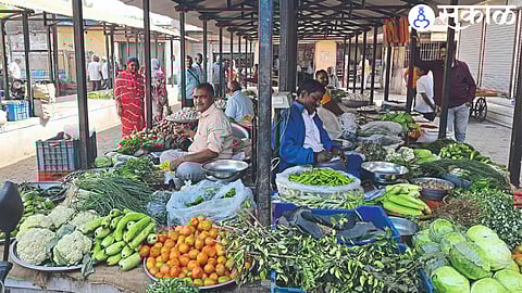 Shops set up by vendors at Veen Vegetable Market.