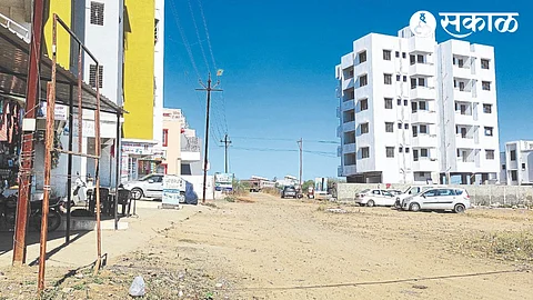 A neocolony awaiting roads