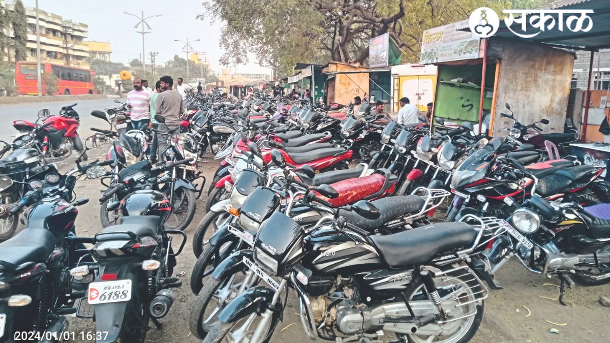Old bikes for sale near Municipal High School in Malegaon.