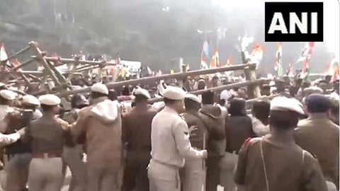 Video : राहुल गांधींसमोरच भिडले कार्यकर्ते अन् पोलीस! काँग्रेसच्या भारत जोडो न्याय यात्रेदरम्यान गदारोळ 