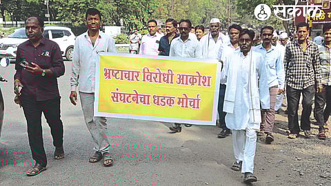 Jalgaon anti-corruption protest march.