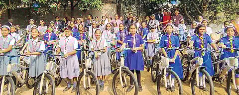भोरला सुळे यांचा विद्यार्थ्यांशी संवाद
