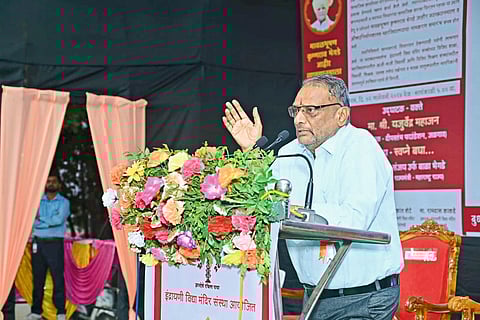 नवा विश्वात्मक धर्म निर्माण व्हावा