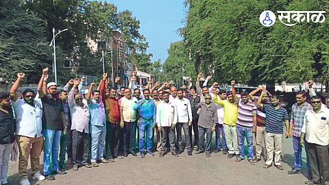 Protests against Hit and Run Act dhule news