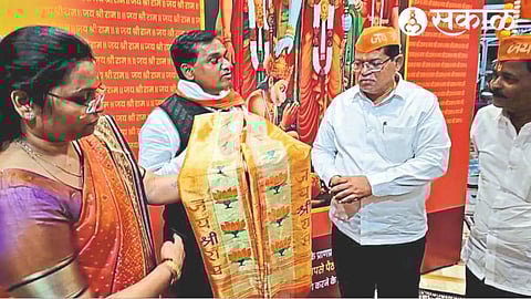 .Royal robes and pure ghee, lamps prepared for Lord Sri Rama, King of Ayodhya