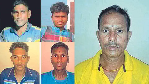 Fishing Boat Harnai Port Ratnagiri