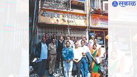 Seized building of Mahavir Society in Navi Peth. Along with Collector Office and District Bank Officers.