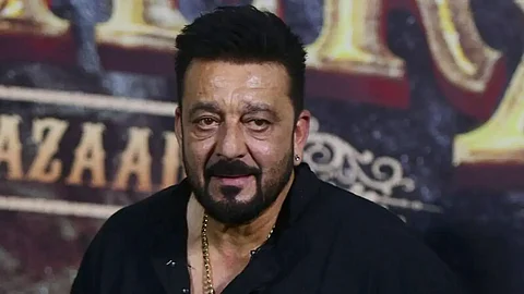 Sanjay Dutt : बाबाशी पंगा तर होणार दंगा! 'त्या' दिग्दर्शकाला तीन वर्ष राहावं लागलं इंडस्ट्रीबाहेर