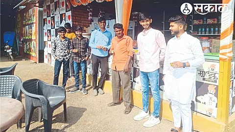 Customers enjoying tea along the highway.