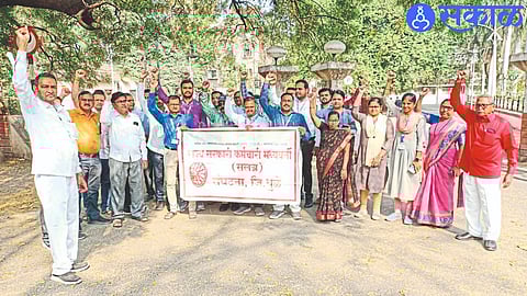 Government employees' unions protesting against government policies.