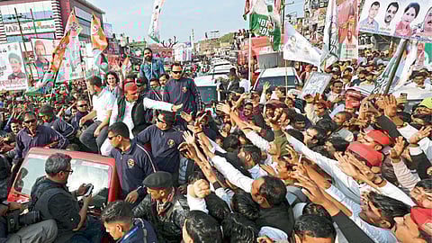 Rahul gandhi and Akhilesh Yadav in Bharat Jodo Yatra