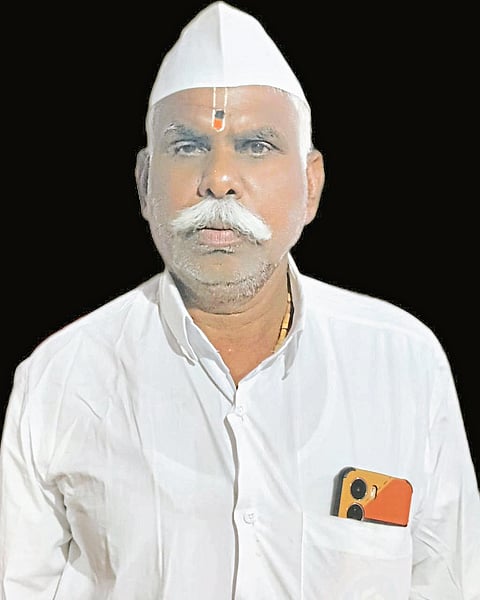 तळेगाव ढमढेरे येथील सोसायटीच्या अध्यक्षपदी ज्ञानेश्वर भुजबळ