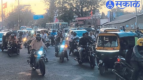 Traffic jam at Dwarka Chowk.