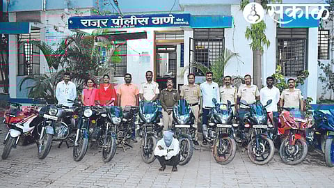 Stolen bikes, police team with suspect.