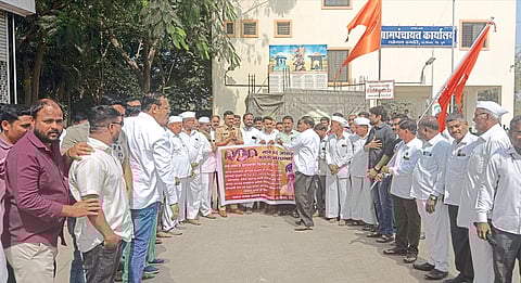 तळेगाव ढमढेरेमध्ये मराठा आरक्षणाला पाठिंबा देण्यासाठी मोर्चा