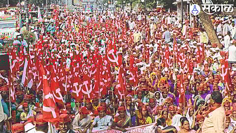 Tribal farmers from across district participated in protest at collectorate office for various demands.
