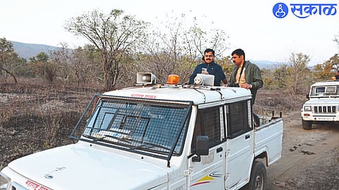 Divisional Revenue Commissioner Radhakrishna Game, Assistant Commissioner Vitthal Sonawane during the Satpura Jungle Safari.