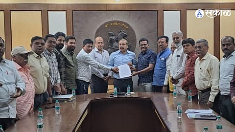 delegation from nanded city met municipal commissioner regarding property tax 40 percent kunal kumar