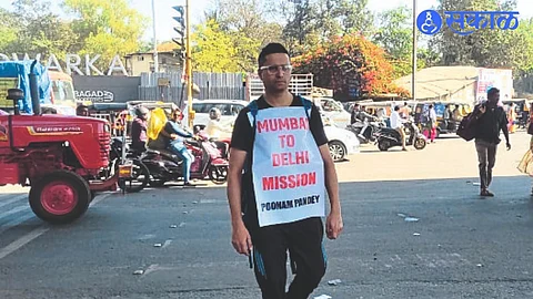 Faizan Ansari, a young man on a pilgrimage from Mumbai to Delhi