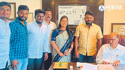 Reelstar Dhananjay Pawar met Sharad Pawar Mumbai
