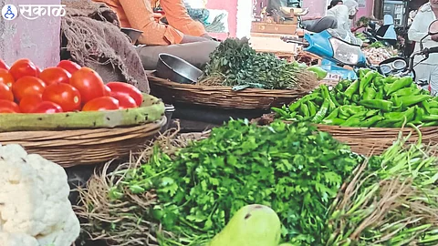 Mahatma Phule vegetable market.