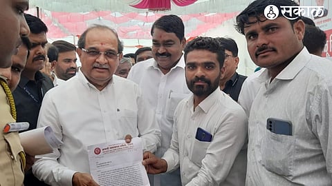 As Holi, an important festival of the tribals of Satpura, is coming up in a few days, preparations for it are in full swing