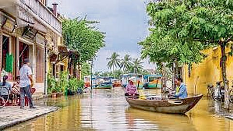 लाघवी स्मित..!