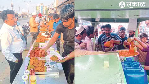 Traders selling food on Old Agra Road here. In the second photo, the crowd of customers at the sorbet shop