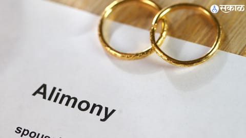 Court Dispute Turns Violent: Husband and Wife Clash in Shirur Over Alimony