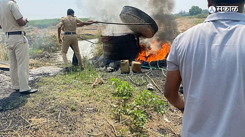Police action on Gavti Hat Bhatti in Khutbav liquor worth 1 lakh 26 thousand were destroyed